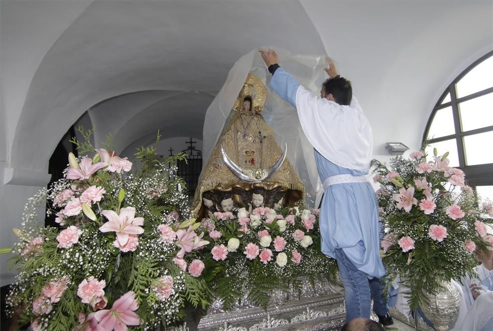 La procesión de Bajada de la Virgen de la Montaña, patrona de Cáceres