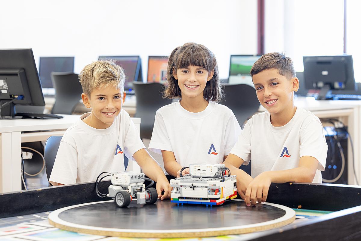 Los alumnos desarrollan habilidades de resolución de problemas y además cultivan una mentalidad global.