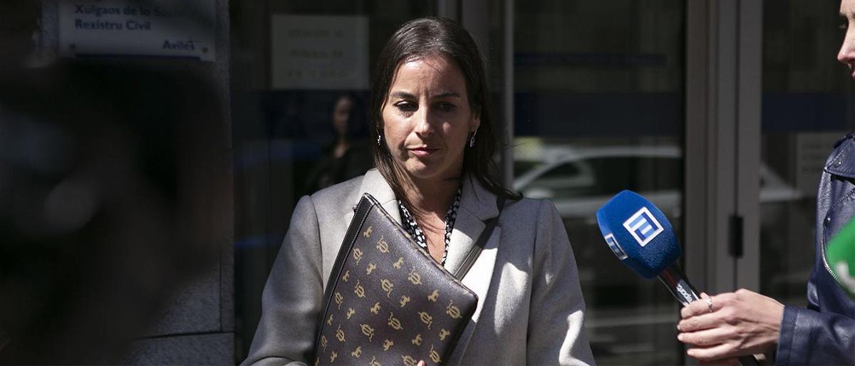 El pare havia de recollir la seva filla per vacances el dia en què la seva mare es va tirar amb ella des d’un cinquè pis a Avilès