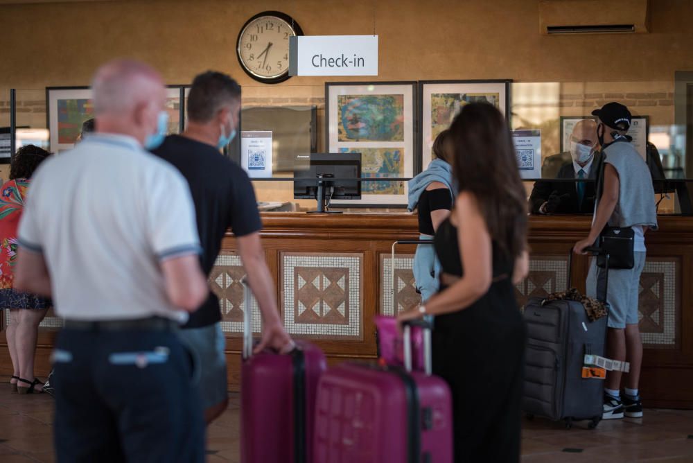 Tenerife recibe el vuelo de la OMT.