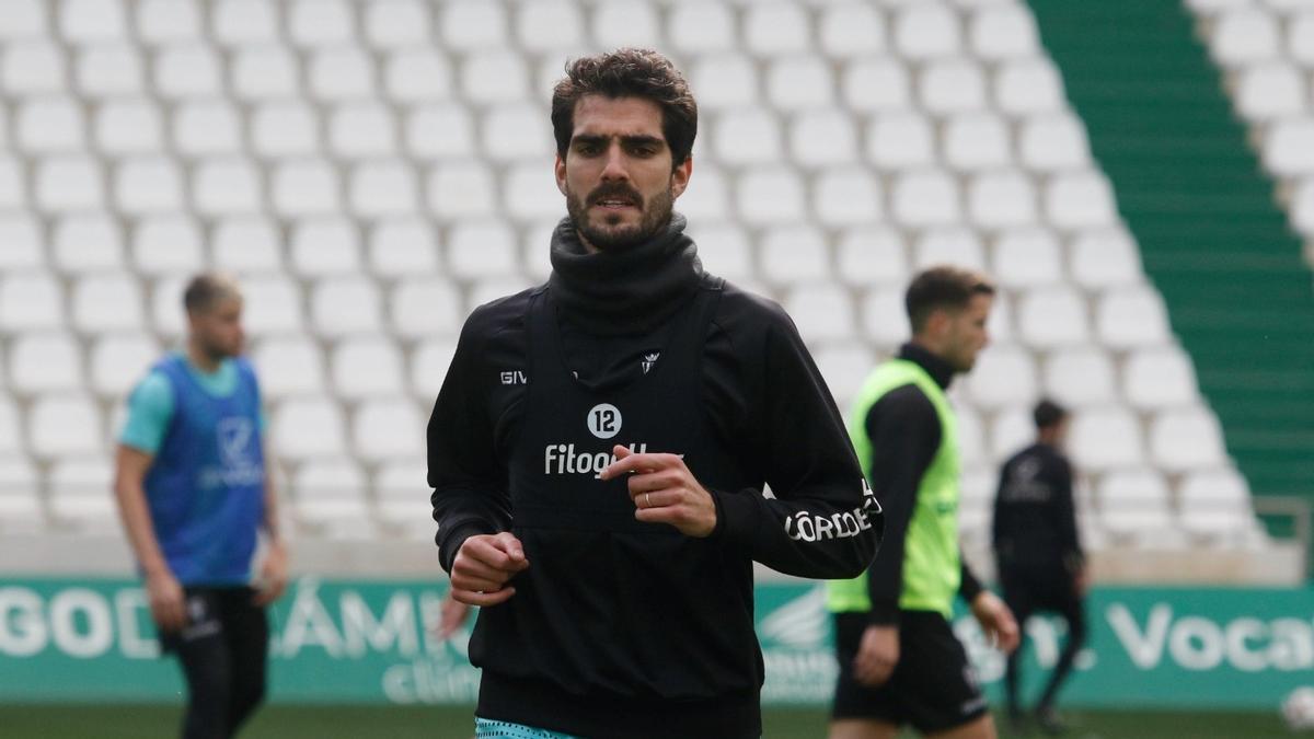 Bernardo Cruz, en la sesión de entrenamiento de hoy en El Arcángel.