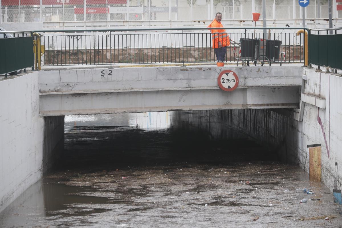 Vista de un túnel inundado el la localidad valenciana de Aldaya.