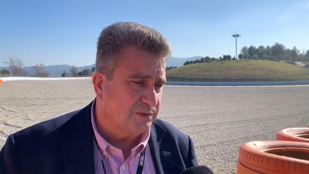 Josep Lluís Santamaria, director Circuit de Catalunya, explican las obras del circuito