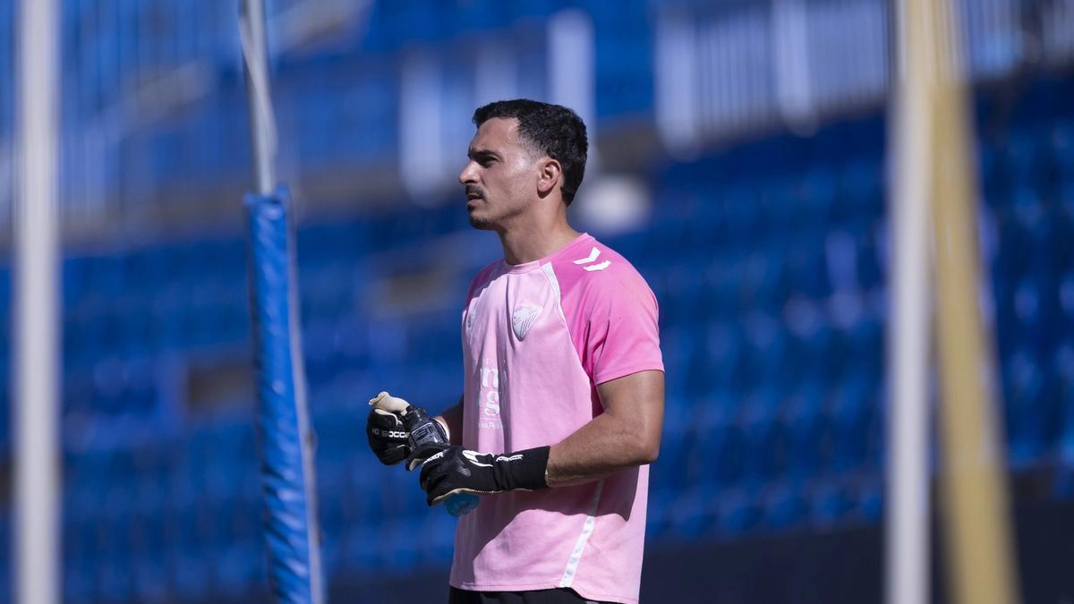 el Málaga CF ultima sin novedades su preparación para el partido de Almería y recibe en La Rosaleda la visita especial de Kylian