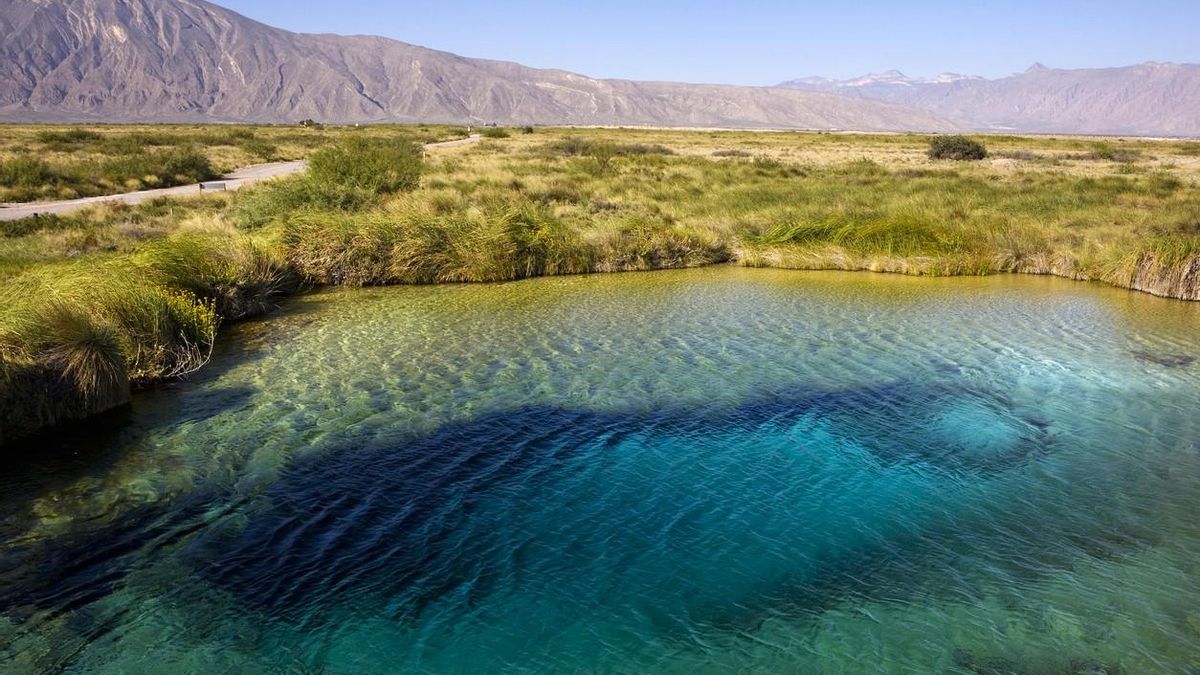 El pueblo mágico mexicano que alberga los secretos del origen de la vida en el fondo de una poza de aguas turquesas