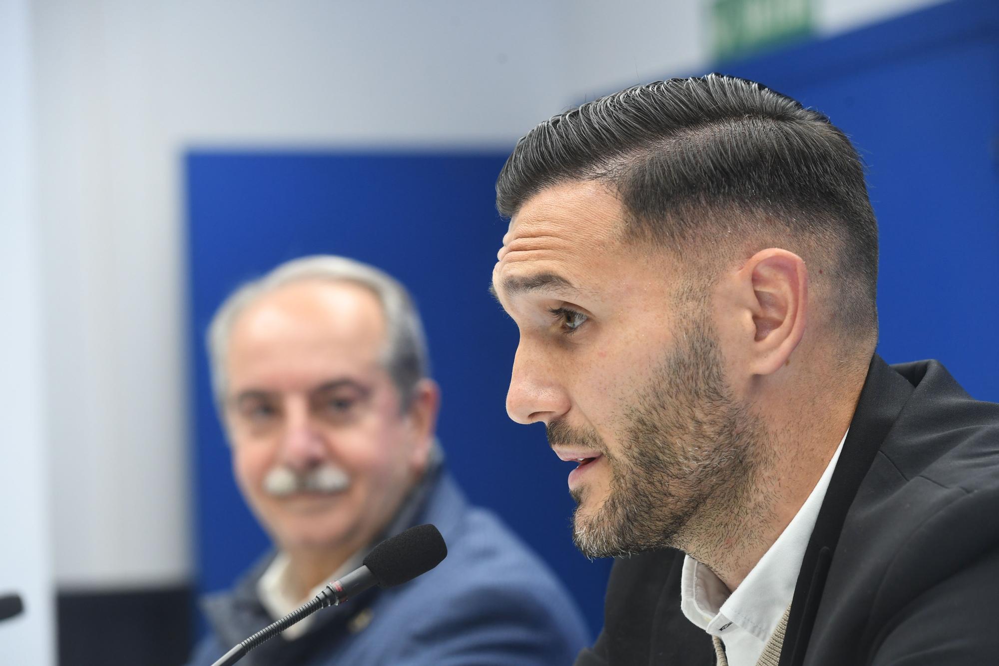 Lucas Pérez: "No soy una estrella; vengo al proyecto más difícil de mi carrera"