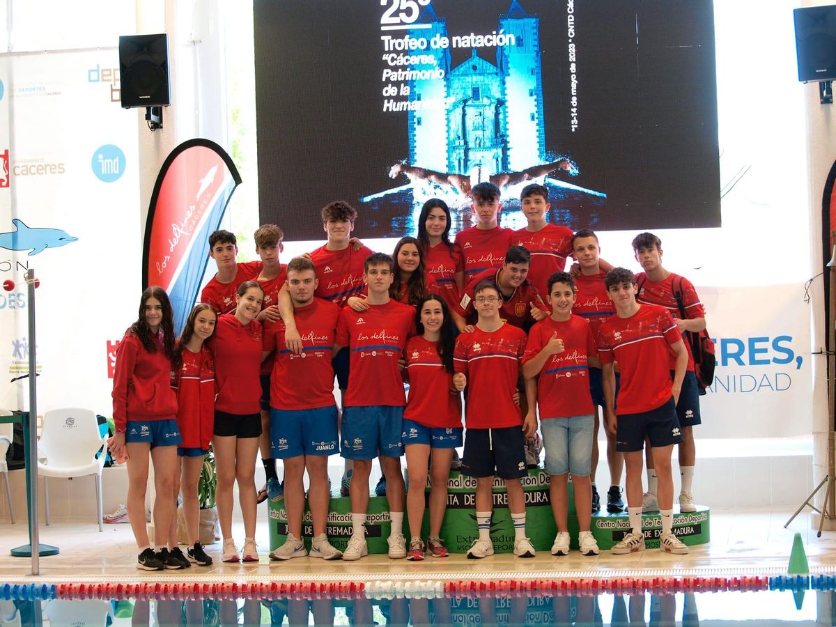 El equipo anfitrión.