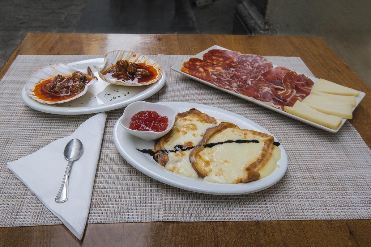 Algunos platos destacados de la carta.