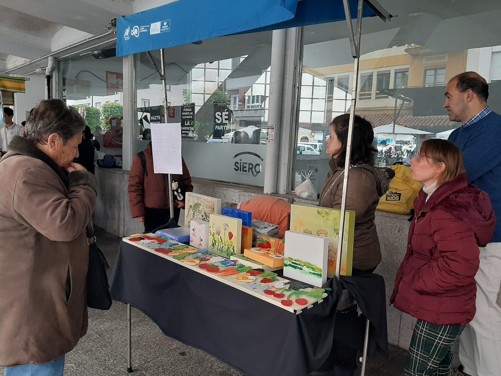 Siero celebra el mercadillo de cooperativas escolares: así ha sido la cita con los emprendedores noveles