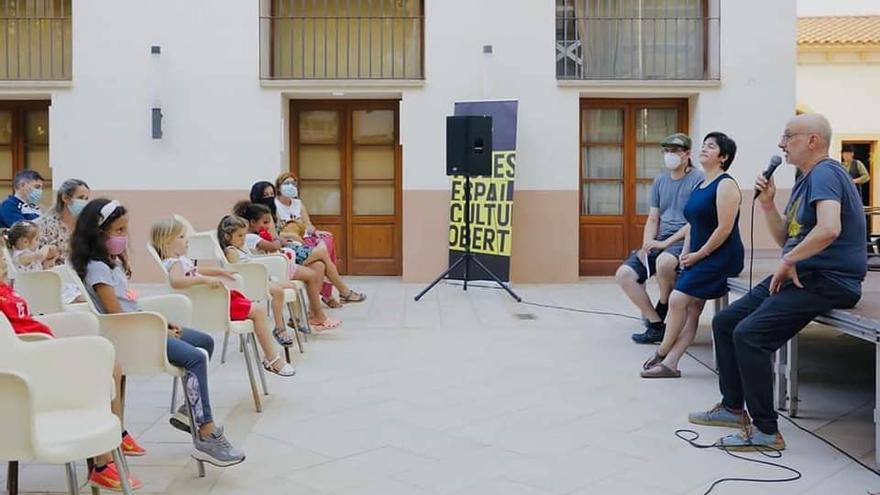 En el Espai Cultura Obert Les Aules de la Diputación se presentó la programación oficial.