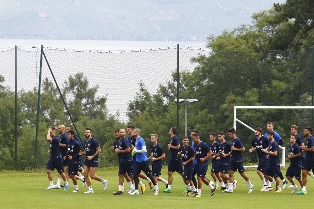 Alemany y Murthy, atentos al entrenamiento