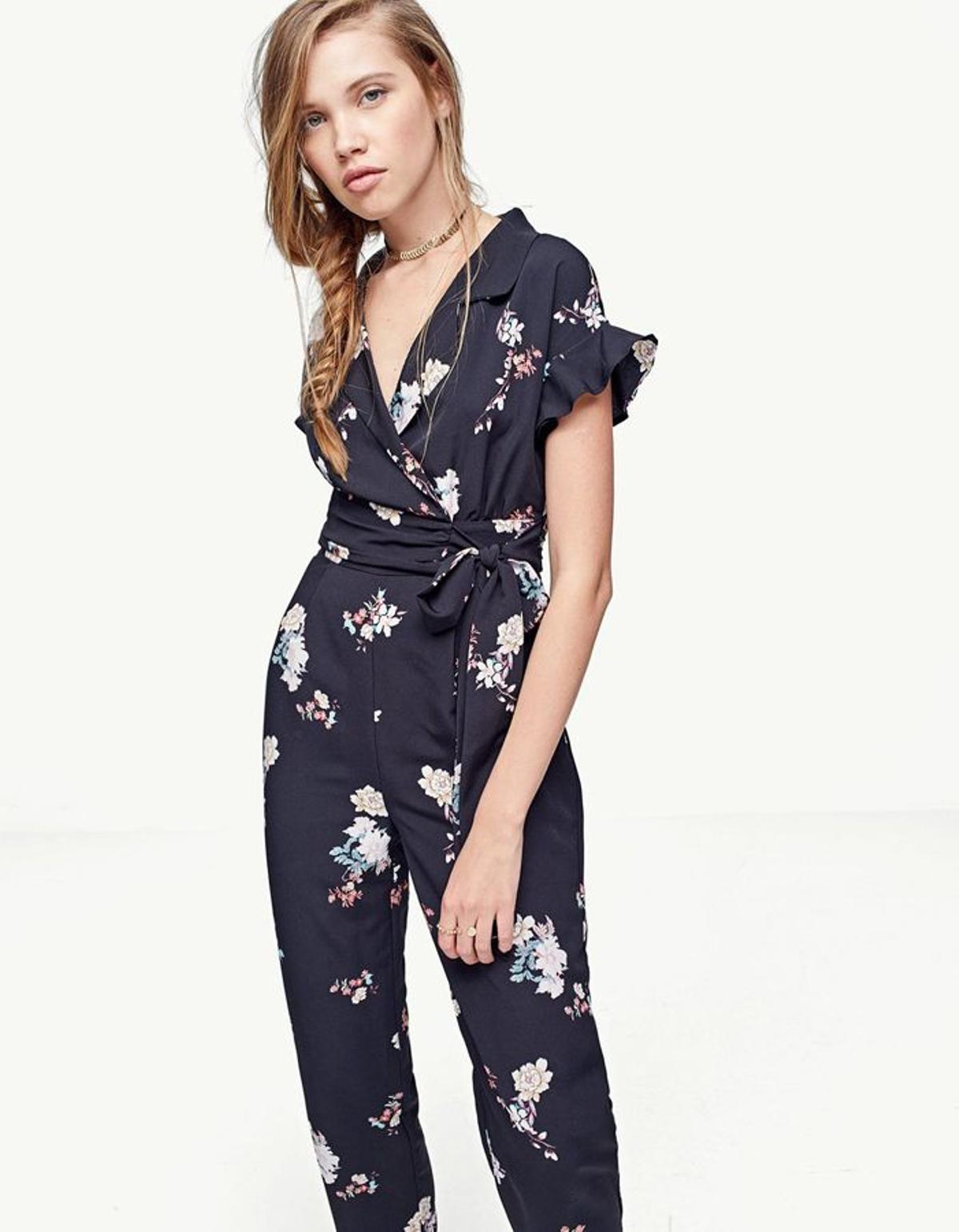 Kimonos largos: Mono, de Stradivarius, 29,95 euros