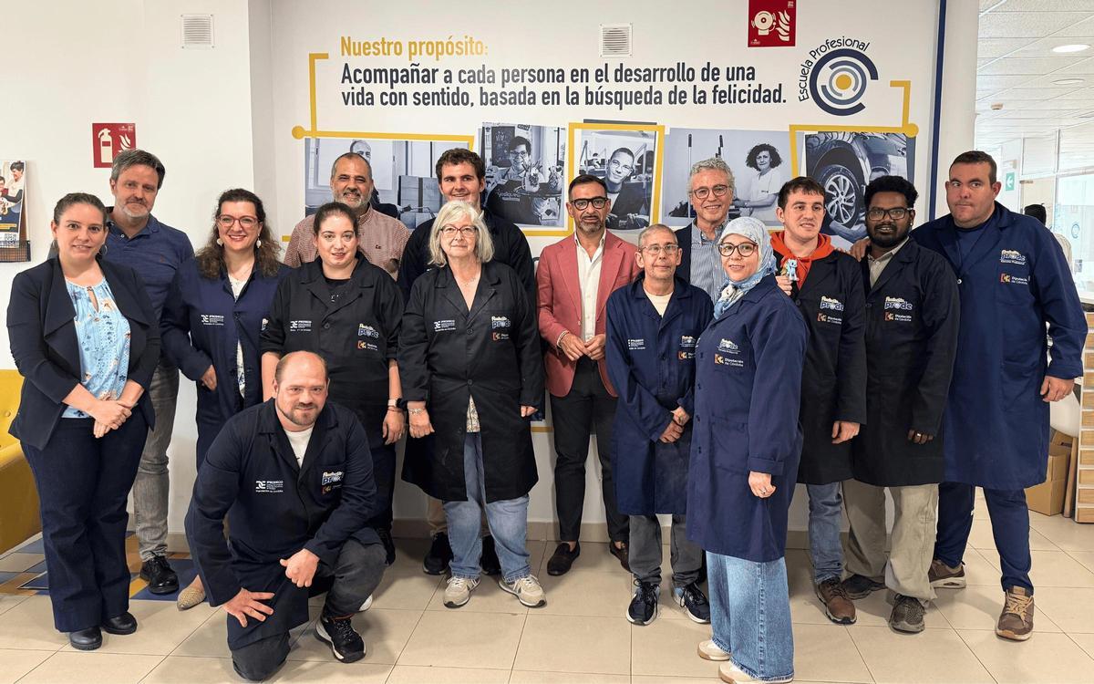 Visita de Félix Romero a la Fundación Prode.