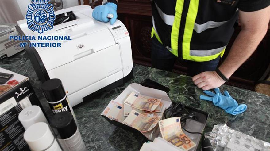 El falsificador de billetes detenido explicó a la Policía cómo lo hacía