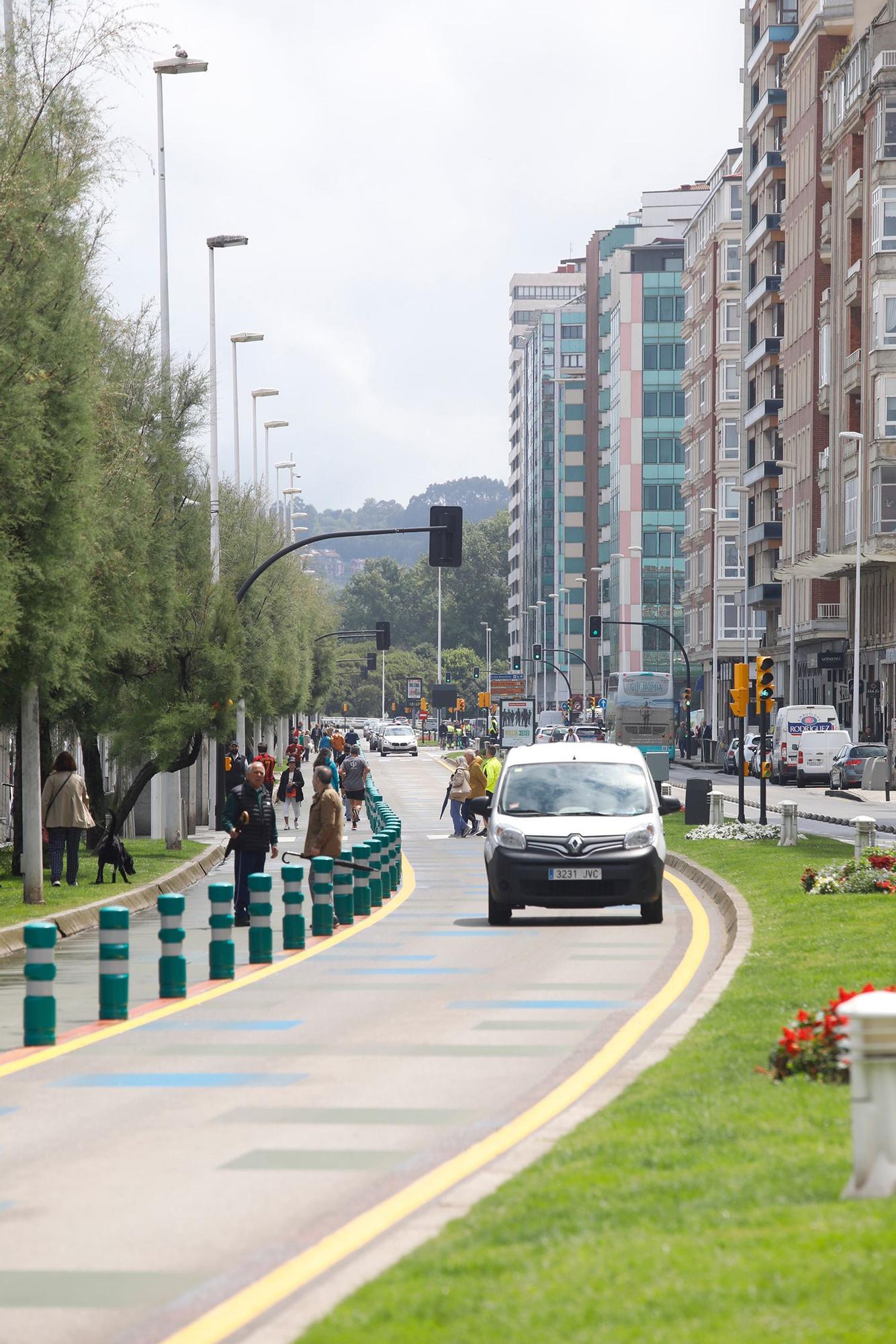 En imágenes: así ha sido la reapertura al tráfico del "cascayu" de Gijón