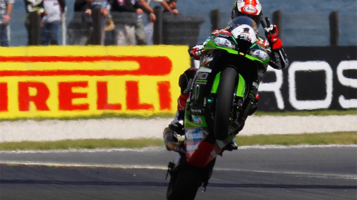 Rea celebra su éxito en Phillip Island