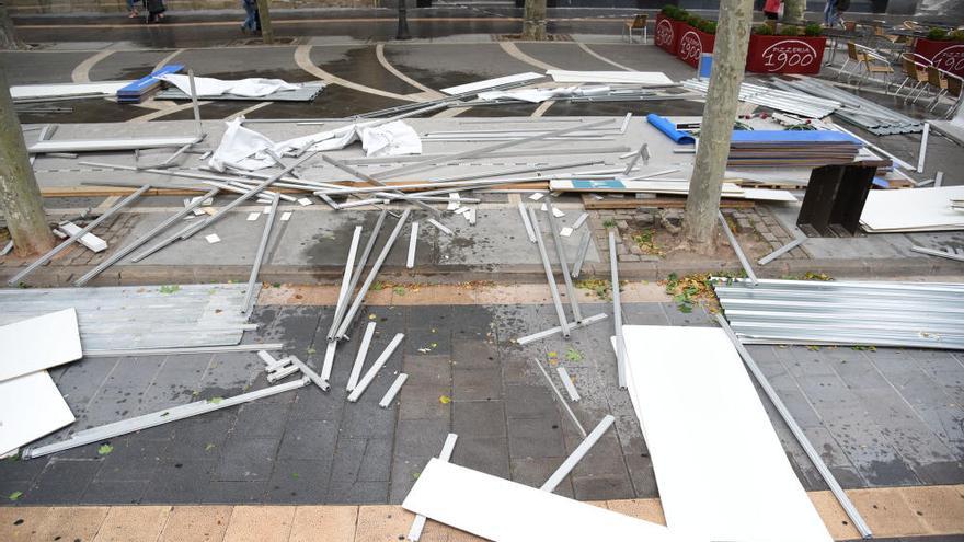 La tempesta tomba alguns dels estands d&#039;ExpoBages