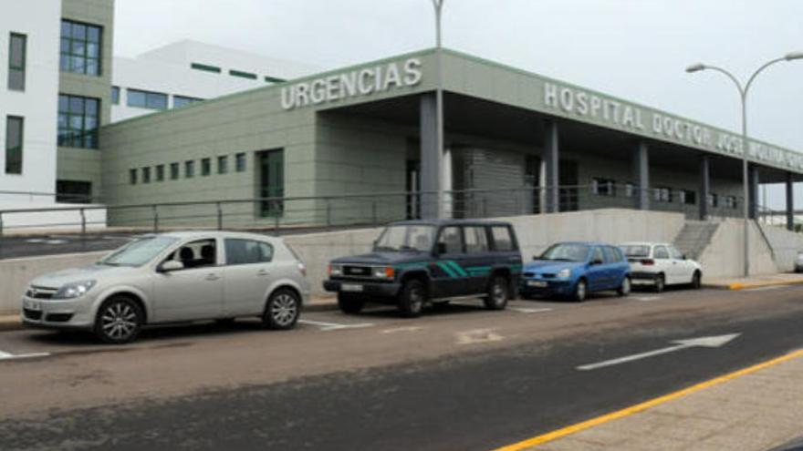 El Hospital Molina Orosa en donde se ha asistido a los afectados.