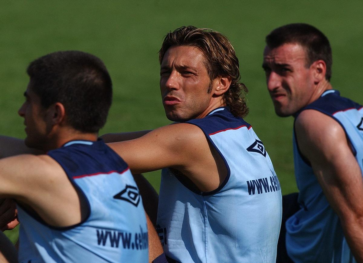FUTBOL. PRETEMPORADA 2003-2004.ENTRENAMIENTO DEL CELTA EN LAS INSTALACIONES DE A MADROA (VIGO).EN LA IMAGEN, ALEXANDER MOSTOVOI (C)