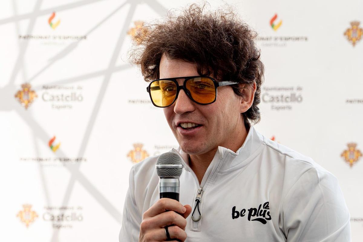 El exatleta Juan Carlos Higuero, en el acto de presentación del Marató bp Castelló y 10K Facsa.