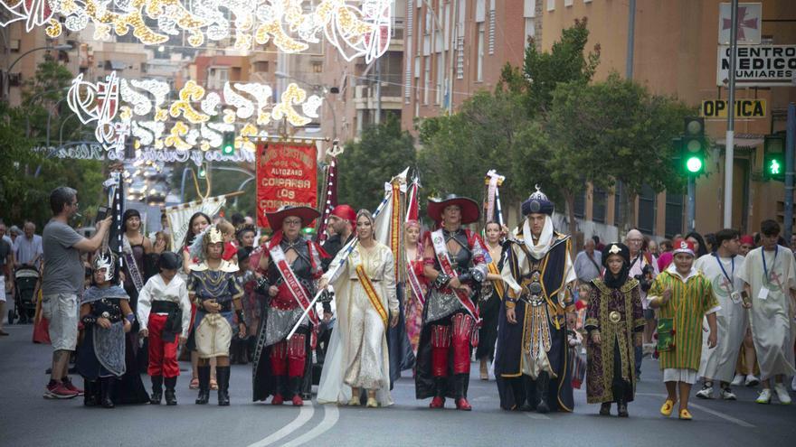 Las fiestas de Moros y Cristianos de Altozano, en Alicante, viven sus fechas principales desde esta noche con el desfile infantil y la embajada