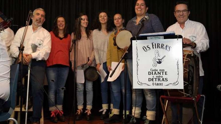 Integrantes de Os Firrás&quot;y Cinco en Zocas. // Muñiz