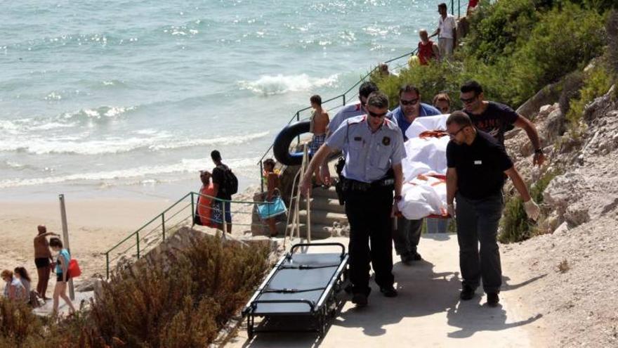 Muere ahogado un zaragozano de 46 años en una playa de Cambrils