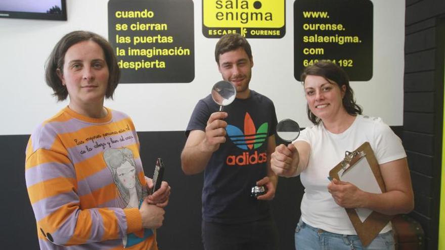 Una pareja de Bilbao prueba El Enigma de Romasanta en la Sala Enigma.   | // IÑAKI OSORIO