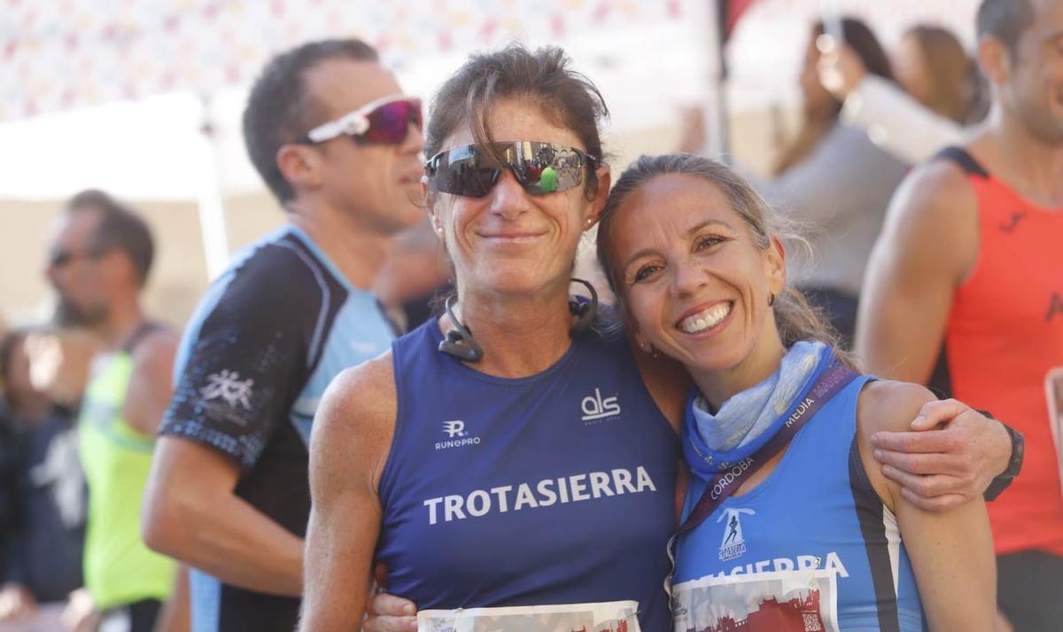 Yolanda Villalba y Carmen Gutiérrez, a la conclusión de la carrera.