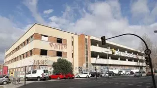 Girona demanarà una autorització judicial per desallotjar l'antiga fàbrica Simon