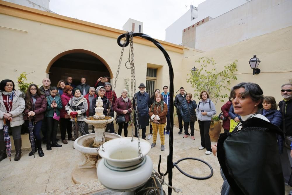 Ars Creatio rememoró este fin de semana con un recorrido teatralizado por Torrevieja el 190 aniversario del terremoto que asoló la comarca de la Vega Baja el 21 de marzo de 1829. Horas después de la r