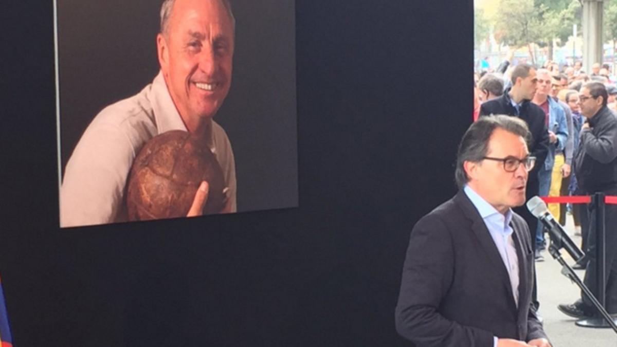 Artur Mas, en su parlamento para recordar la figura de Cruyff