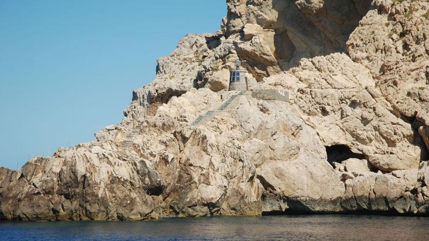 Un faro escondido al pie de sa Bestorre