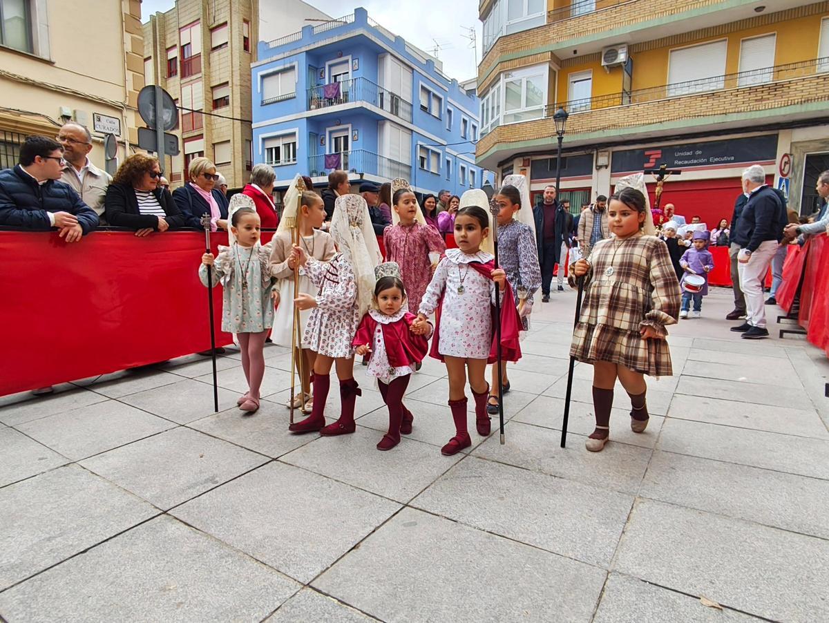 Los pequeños de Lucena y Villanueva de Córdoba disfrutan de la Semana Santa chiquita