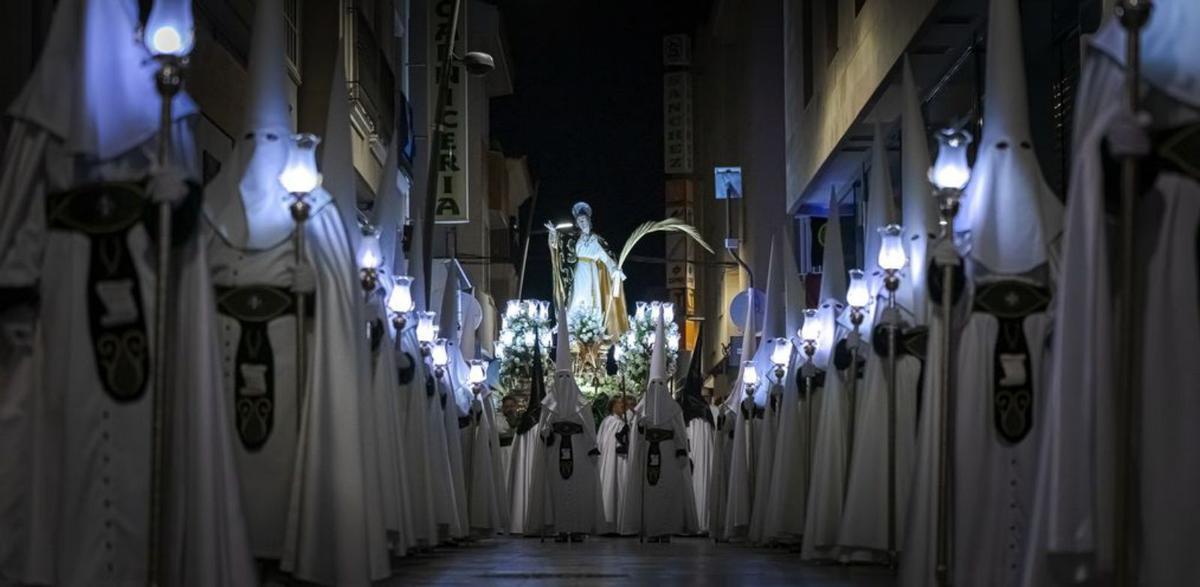 Diferentes momentos de la espléndida Semana Santa de San Pedro del Pinatar.  | AYTO. SAN PEDRO