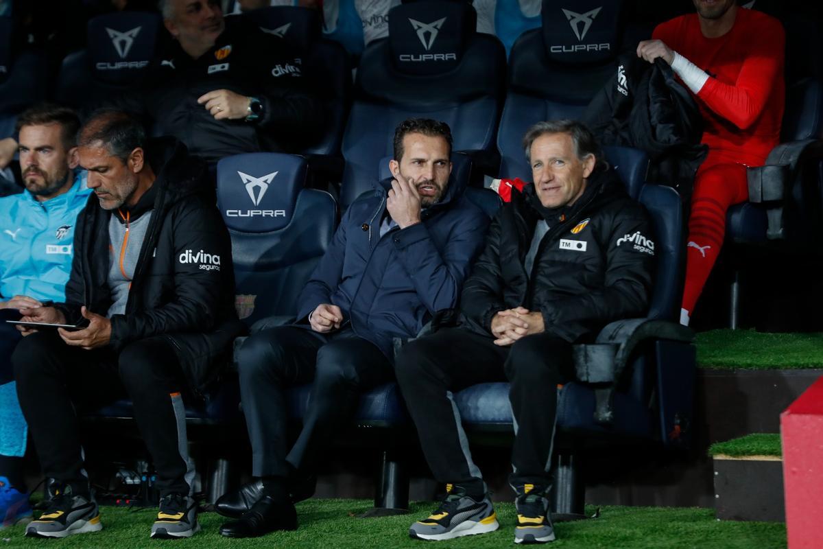 FC Barcelona - Valencia CF, el partido de la jornada 33 de LaLiga EA Sports, en imágenes.