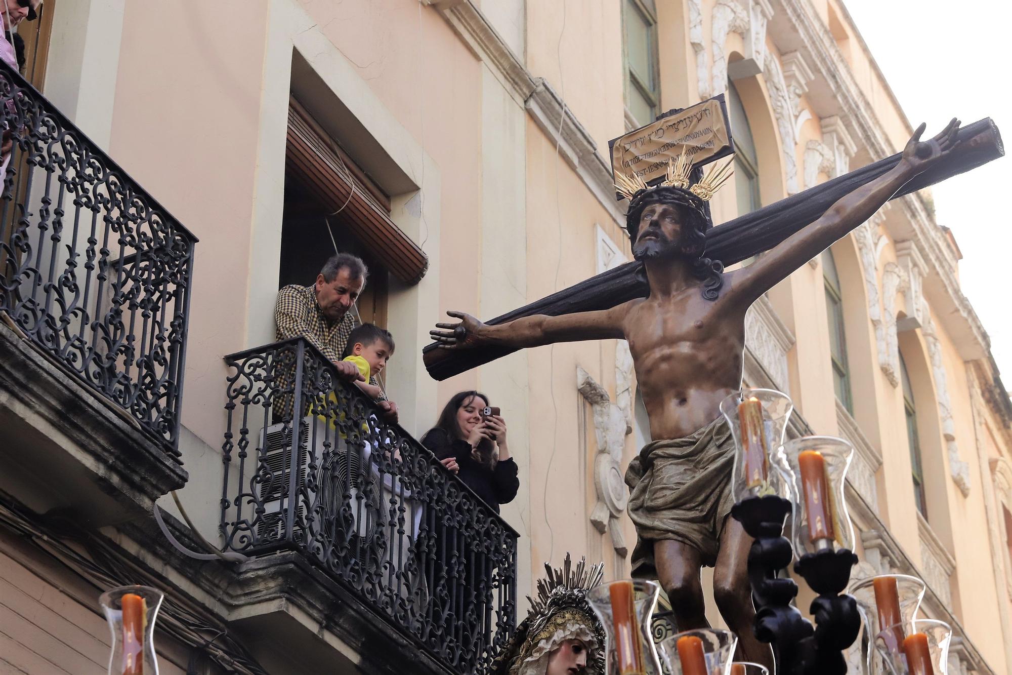 El Cristo de la Expiración se alza sobre Capitulares