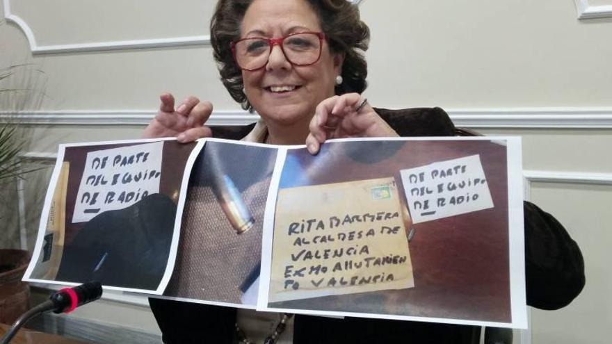 Rita Barberá recibe otro sobre con una bala dentro