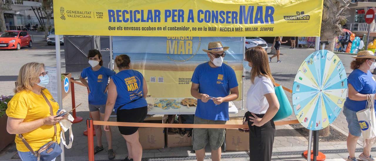 La carpa instalada en Levante para llevar a cabo la campaña.