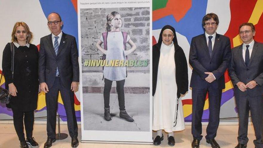 Rosa Tous, Jordi Cardoner, sor Lucía Caram, Carles Puigdemont i Jaume Giró