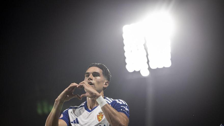 Edu Espiau, el delantero del Real Zaragoza da en la diana: «Es un profesional top»