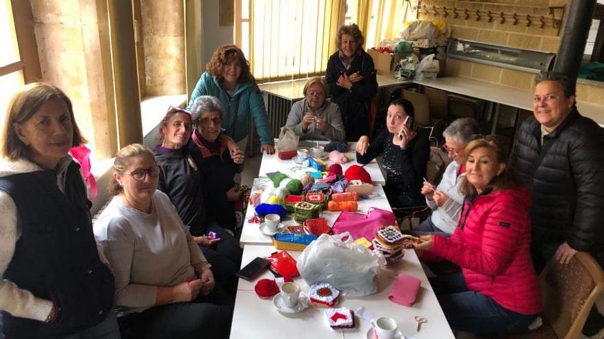 Un pueblo en Zamora unido a punto de ganchillo