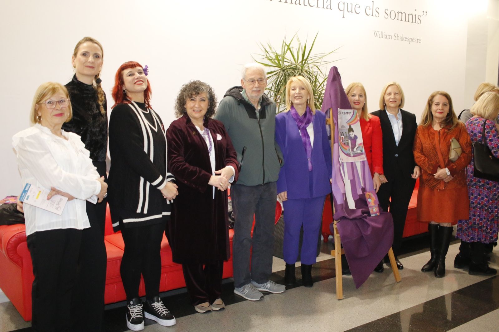 Phtocall de la presentación de Art al Carrer.