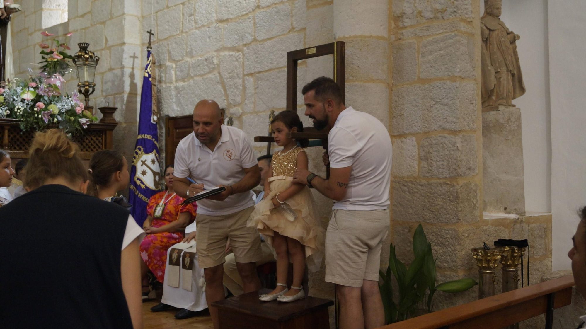 Procesión de los niños organizada por la Cofradía del Carmen de San Isidoro