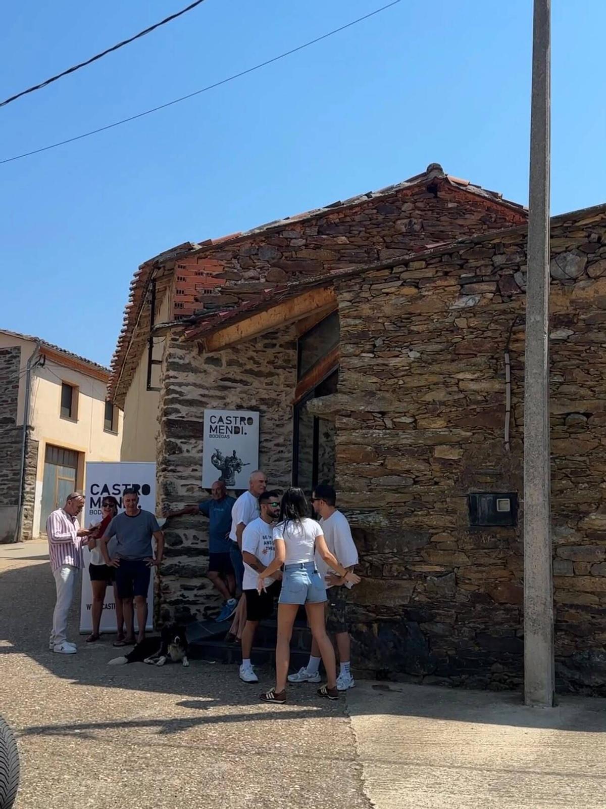 Presentación del spot publicitario de Exquisiteza en la Bodega Catro Mendi.