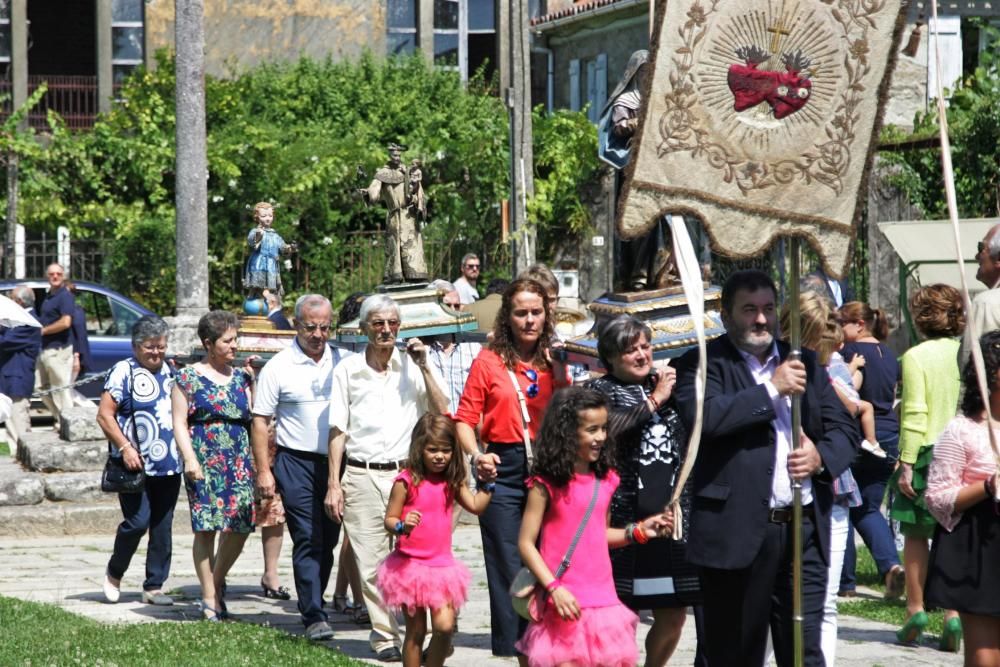 El Pazo da Oca reúne a la nobleza, política y cultura en torno a su celebración del Sagrado Corazón