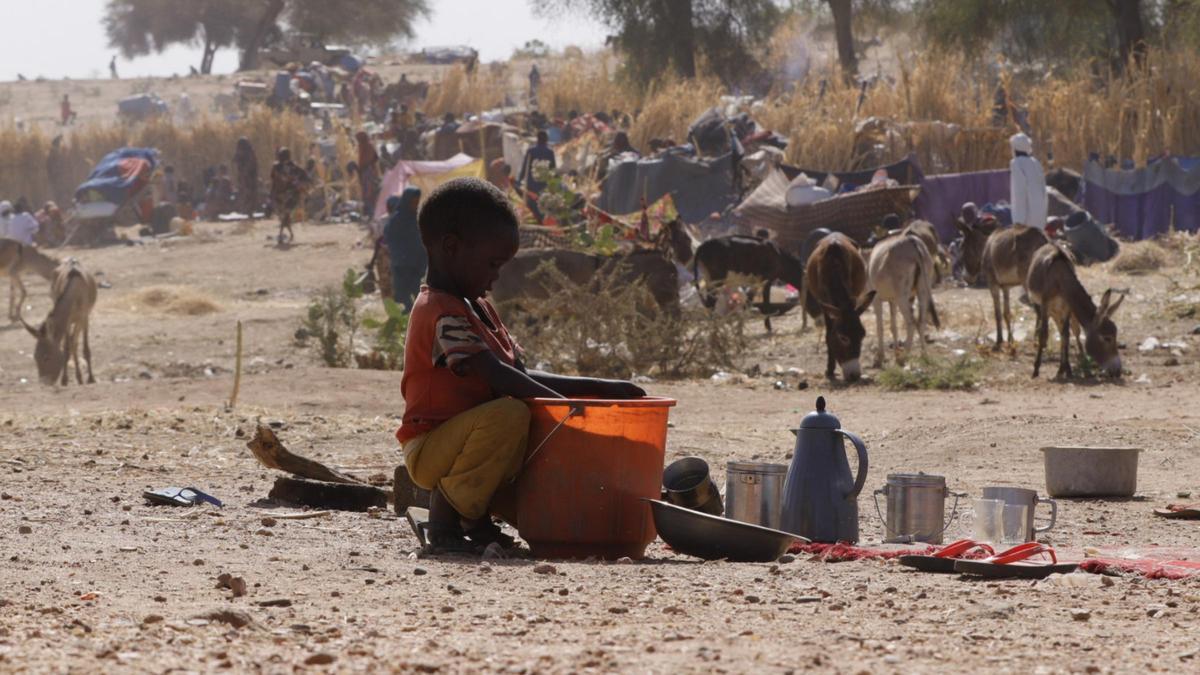 Archivo - Campo de desplazados por la violencia en El Fasher, en la región sudanesa de Darfur