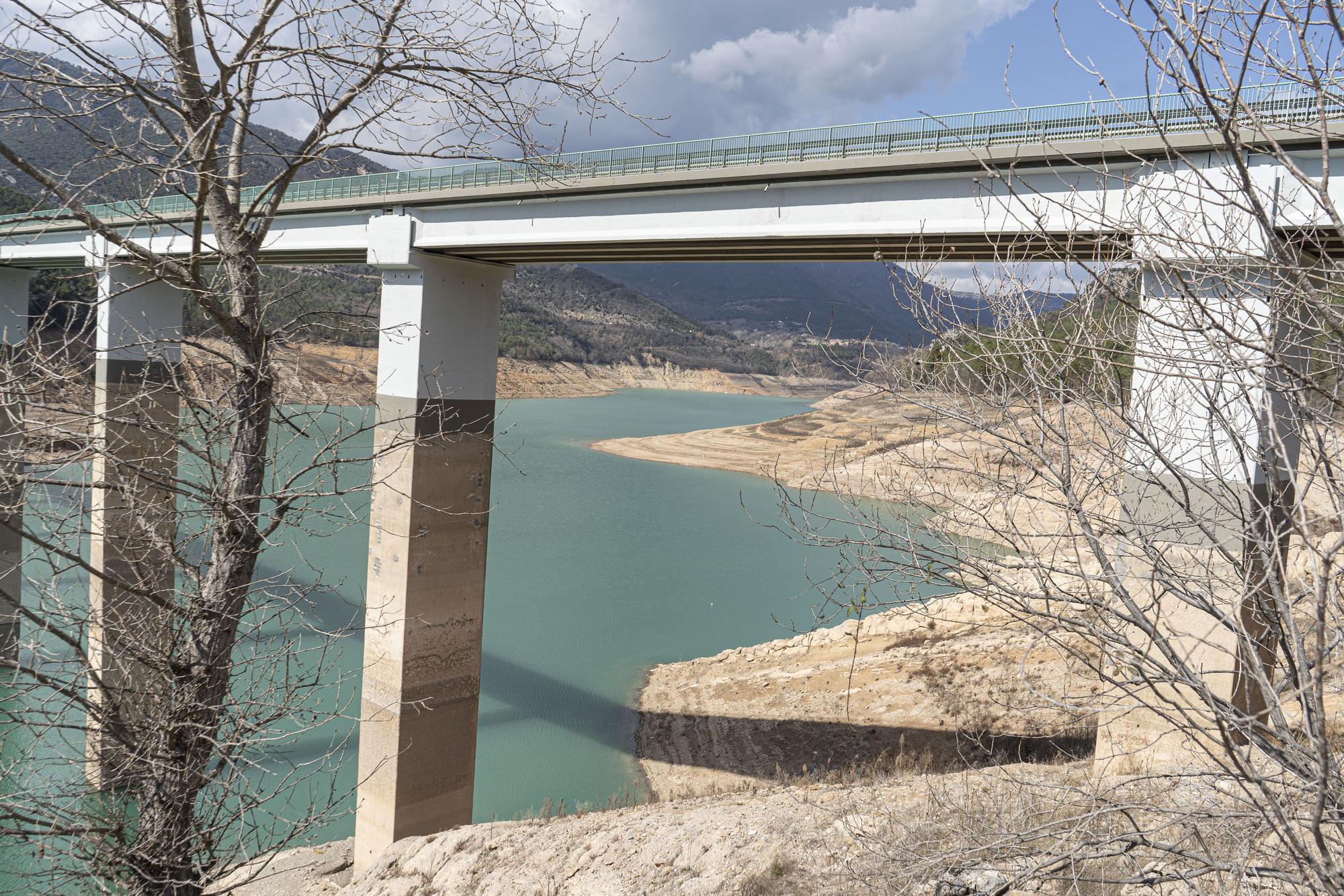 L'embassament de la Baells continua a nivells mínims d'aigua