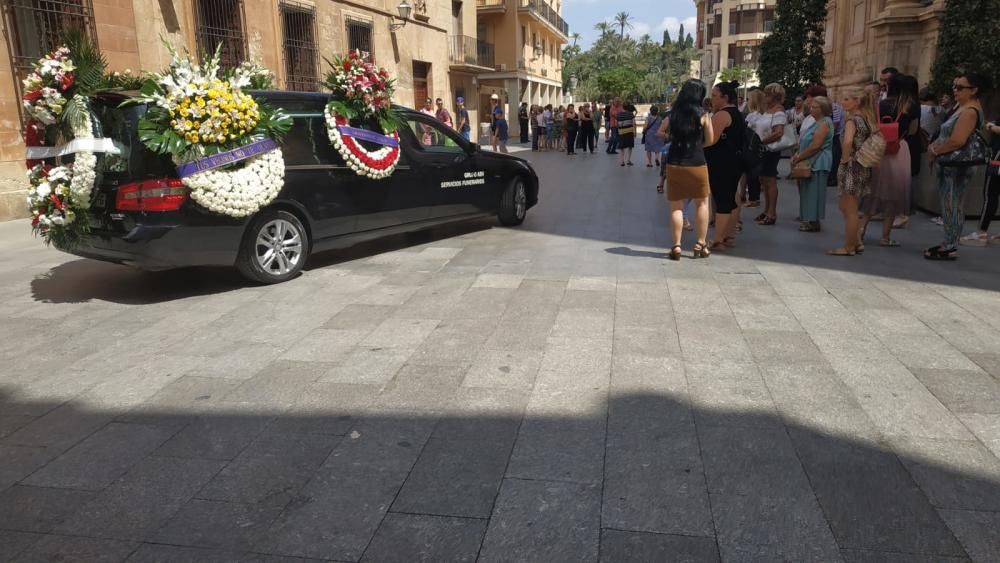 Sepelio por la mujer asesinada en Elche