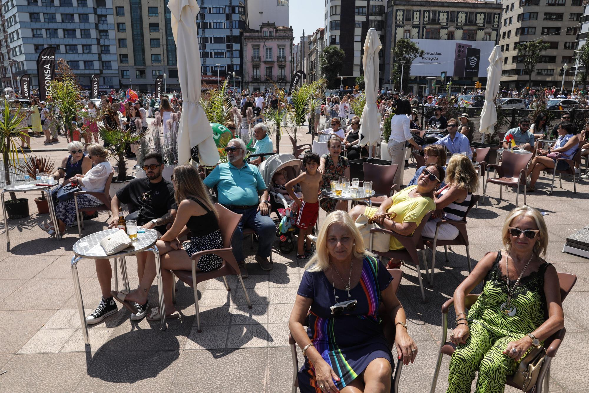 En imágenes: Espectacular y multitudinario regreso del festival aéreo en Gijón